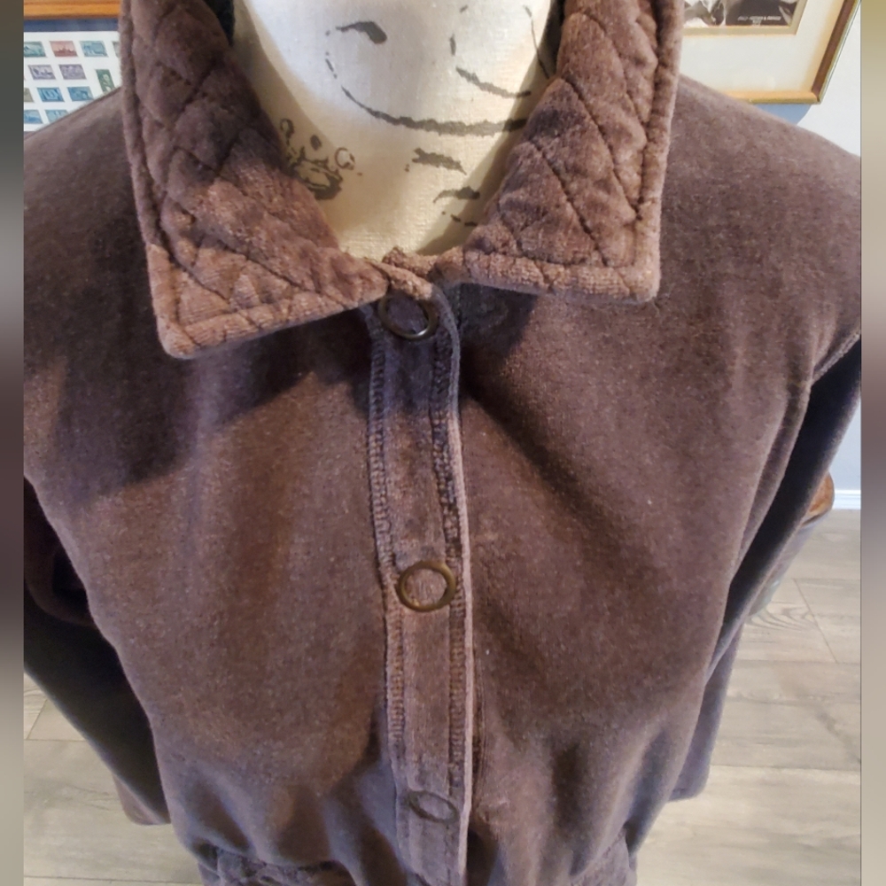 Brown velour warm top size large brand has crown embroidered on the sleeve #174